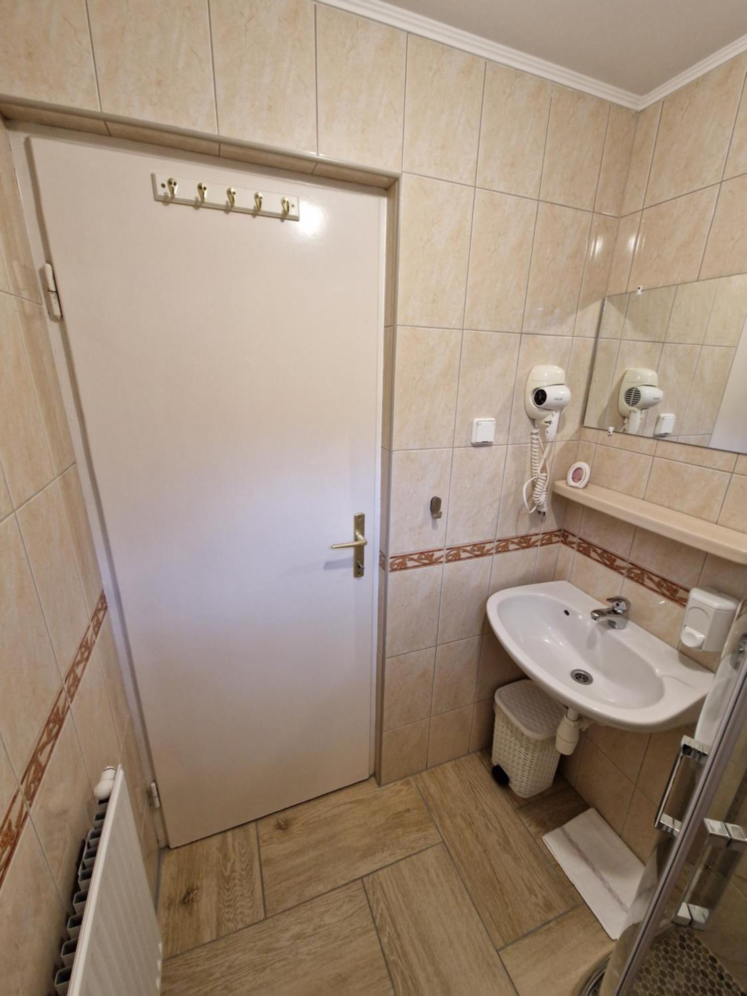 Boglarka Apartmanhaz *