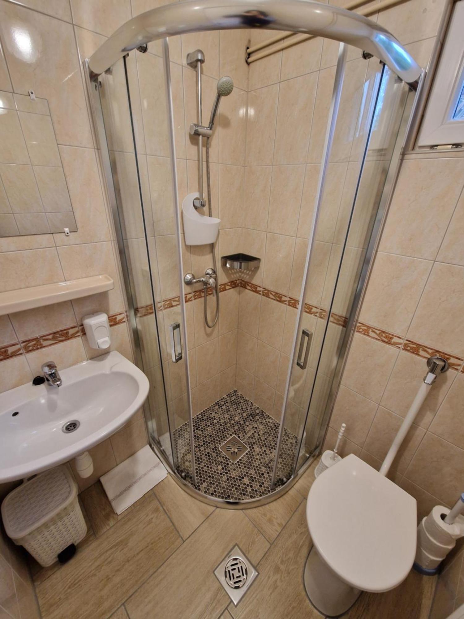 Boglarka Apartmanhaz Mezokovesd
